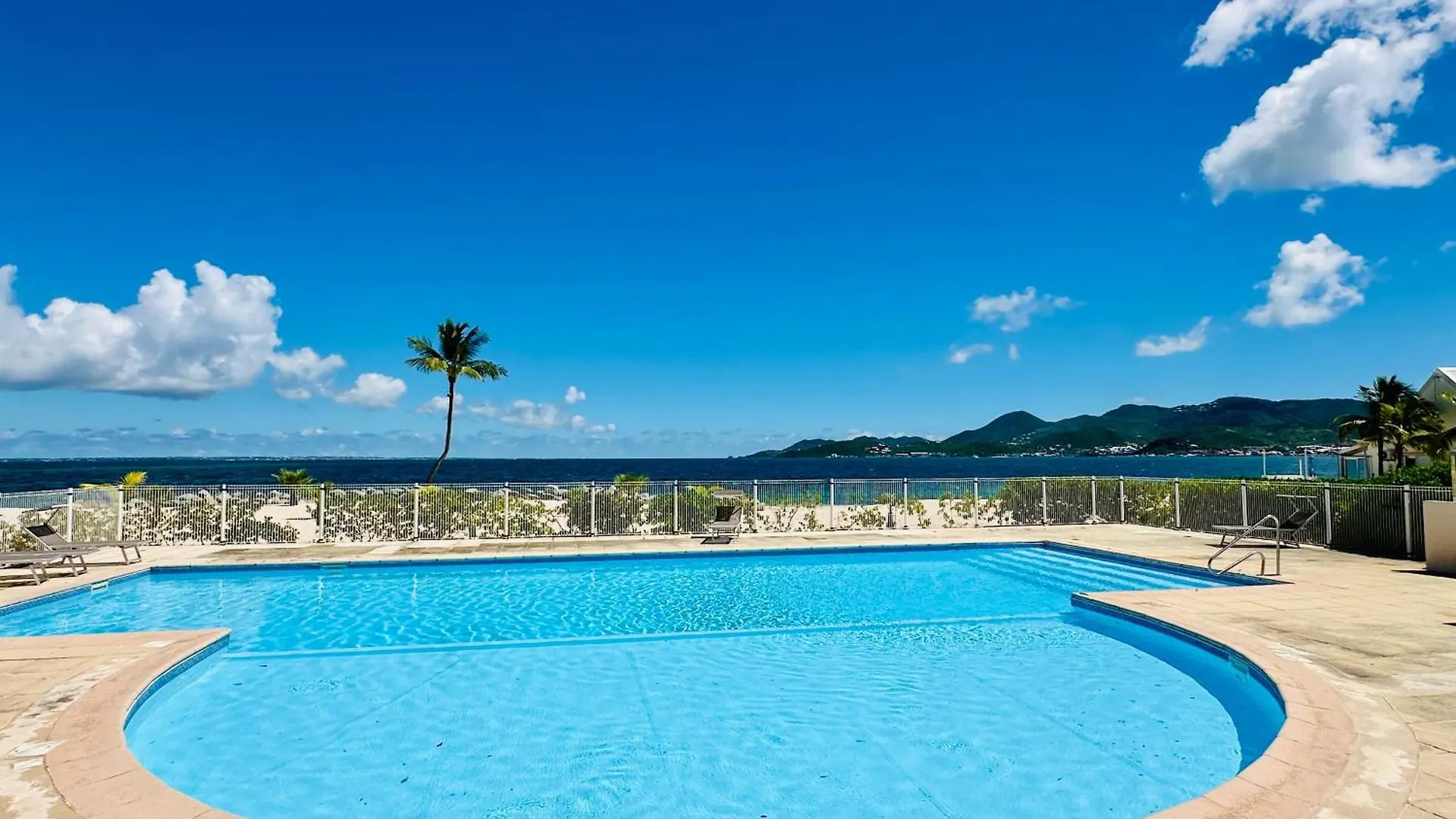 Appartement Shell Beach Incroyable 3 Chambres Beachfont Baie Nettle Sint Maarten